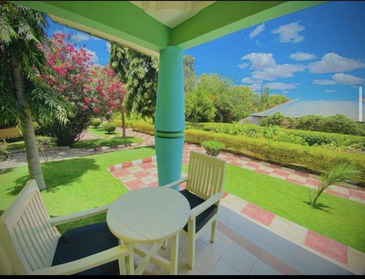 Royal Village Hotel Dodoma Esterno foto
